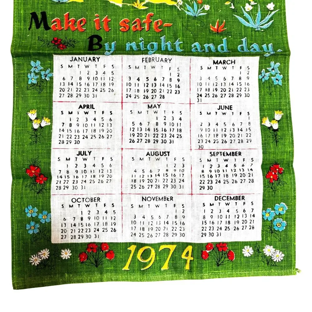 Vintage 1974 linen calendar kitchen tea towel cloth green floral farmhouse